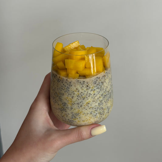 Mango chia pudding